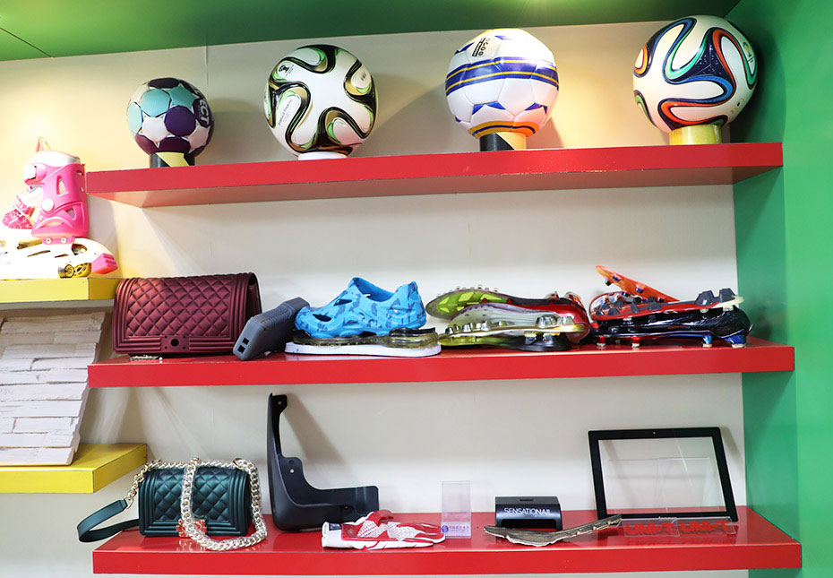 在办公室伦流澡到高潮HD